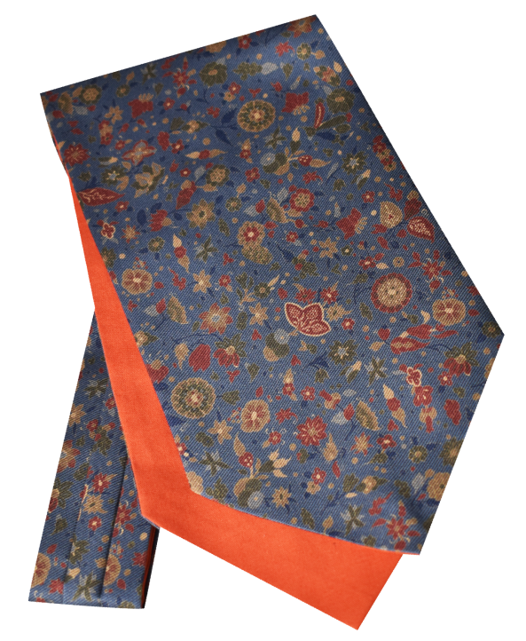 Fine Silk Flamboyant Floral Deign Cravat in Grey